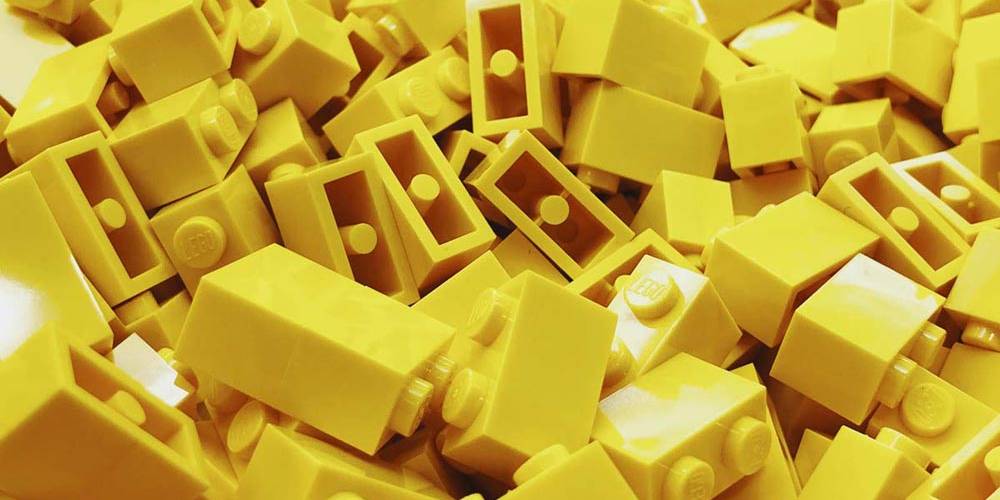 Sinnbild für kreativen Aufbau und unternehmerisches Denken in Bezug auf den Aufbau von Marken.